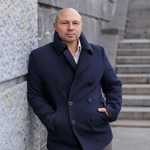 Психолог Дмитрий Савицкий. Психолог – это специалист, который понимает, в силу изучения, принципы форм психических явлений и процессов становления личности.